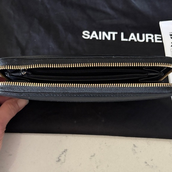 Saint Laurent Classic Black Leather Tote and Wallet - Picture 6 of 16